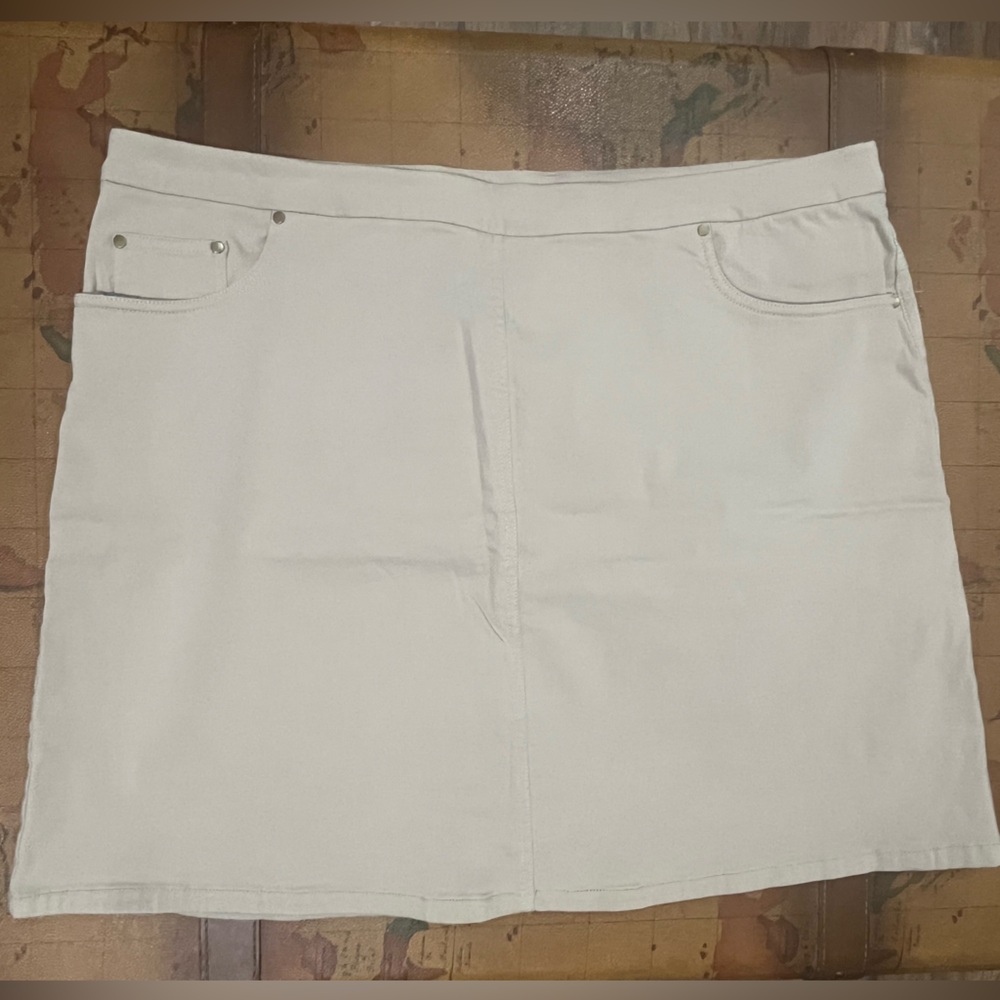 Hearts of Palm Tan Khaki Cream Women's PLUS Stretch Pull-On Skort Skirt Shorts